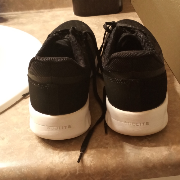 Composite toe Reebok's - Picture 2 of 4